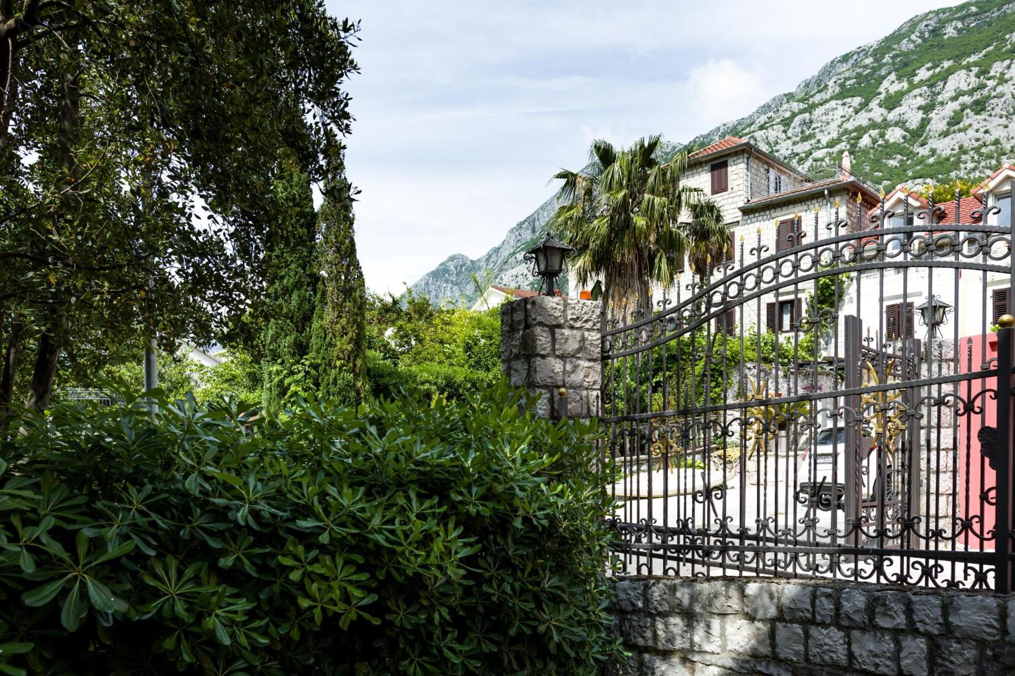 Andrea Lux Apartment Kotor Exterior photo